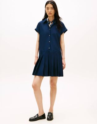 Sukienka casual Tommy Hilfiger ze sklepu: Gomez Fashion Store w kategorii: Sukienki - zdjęcie 874714-BD9-10338_TH262W000182F71