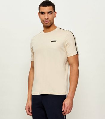 T-shirt męski casual EA7 ze sklepu: Gomez Fashion Store w kategorii: T-shirty męskie - zdjęcie 874714-BD9-10338_E7262M000161G44