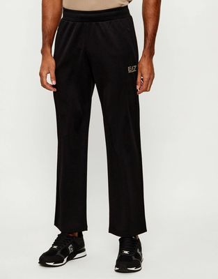 Spodnie męskie w sportowym stylu na wiosnę EA7 ze sklepu: Gomez Fashion Store w kategorii: Spodnie męskie - zdjęcie 874714-BD9-10338_E7262M000213C51