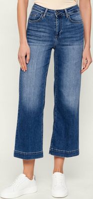 Jeansy damskie letnie Liu Jo ze sklepu: Gomez Fashion Store w kategorii: Jeansy damskie - zdjęcie 874714-BD9-10338_LJ262W00003924A