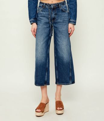Jeansy damskie w miejskim stylu Liu Jo ze sklepu: Gomez Fashion Store w kategorii: Jeansy damskie - zdjęcie 874714-BD9-10338_LJ262W00007050A