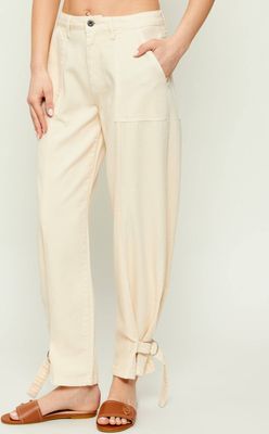Jeansy damskie casual Liu Jo ze sklepu: Gomez Fashion Store w kategorii: Jeansy damskie - zdjęcie 874714-BD9-10338_LJ262W00007452A