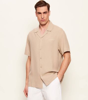 Koszula męska casual Emporio Armani ze sklepu: Gomez Fashion Store w kategorii: Koszule męskie - zdjęcie 874714-BD9-10338_EW262M000008T31