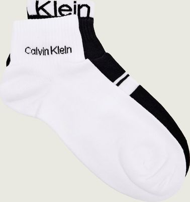 Skarpetki damskie z napisami Calvin Klein ze sklepu: Gomez Fashion Store w kategorii: Skarpetki damskie - zdjęcie 874714-BD9-10338_CK262M000182005