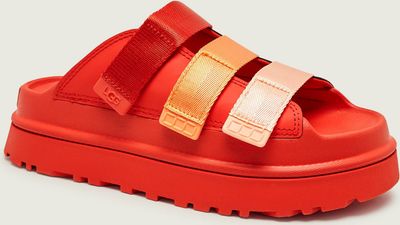 Klapki damskie na lato UGG ze sklepu: Gomez Fashion Store w kategorii: Klapki damskie - zdjęcie 874714-BD9-10338_UG262W000037342