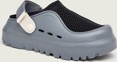 Klapki męskie na lato UGG ze sklepu: Gomez Fashion Store w kategorii: Klapki męskie - zdjęcie 874714-BD9-10338_UG262M000010353