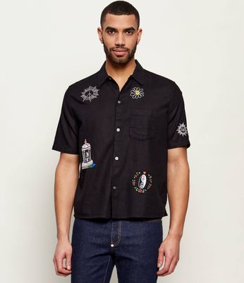 Koszula męska z klasycznym kołnierzykiem AllSaints ze sklepu: Gomez Fashion Store w kategorii: Koszule męskie - zdjęcie 874714-BD9-10338_AA262M000020002