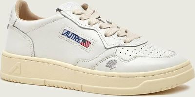 Buty sportowe damskie na wiosnę Autry ze sklepu: Gomez Fashion Store w kategorii: Buty sportowe damskie - zdjęcie 874714-BD9-10338_AU262W000003003