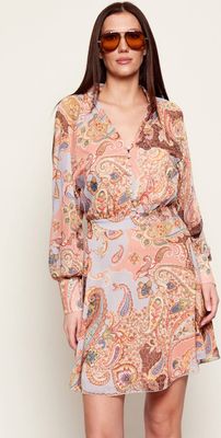 Sukienka casual Guess ze sklepu: Gomez Fashion Store w kategorii: Sukienki - zdjęcie 874714-BD9-10338_GJ261W000087ZL1