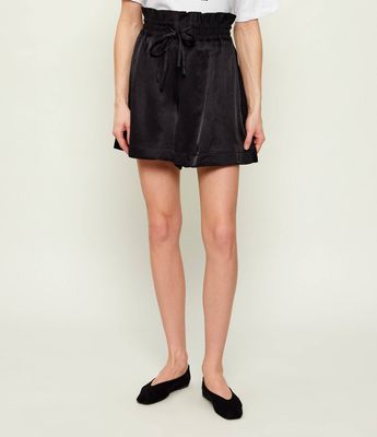 Szorty casualowe BOSS ORANGE ze sklepu: Gomez Fashion Store w kategorii: Szorty - zdjęcie 874714-BD9-10338_BO262W000008001