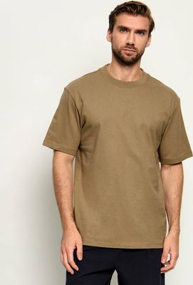 T-shirt męski na wiosnę HUGO ze sklepu: Gomez Fashion Store w kategorii: T-shirty męskie - zdjęcie 874714-BD9-10338_BU264M000065928