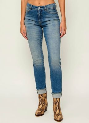 Marc Cain - Jeansy damskie w miejskim stylu wiosenne ze sklepu: Gomez Fashion Store w kategorii: Jeansy damskie - zdjęcie 874714-BD9-10338_CR264W000047354