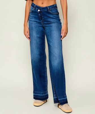 Jeansy damskie w miejskim stylu Marc Cain ze sklepu: Gomez Fashion Store w kategorii: Jeansy damskie - zdjęcie 874714-BD9-10338_CR264W000049357