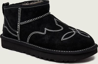Śniegowce damskie płaskie UGG ze sklepu: Gomez Fashion Store w kategorii: Śniegowce damskie