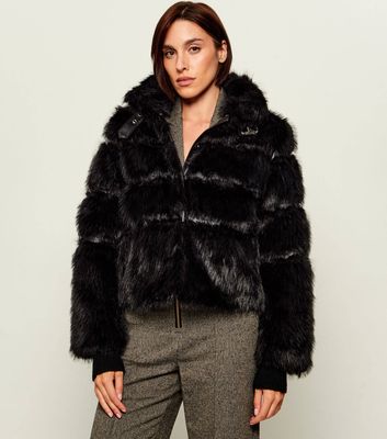 Futro damskie na jesień Patrizia Pepe ze sklepu: Gomez Fashion Store w kategorii: Futra damskie - zdjęcie 874714-BD9-10338_PK265W000022049