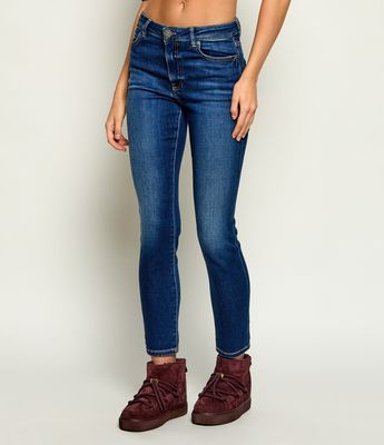 Pinko - Jeansy damskie na wiosnę ze sklepu: Gomez Fashion Store w kategorii: Jeansy damskie - zdjęcie 874714-BD9-10338_PI264W000234901