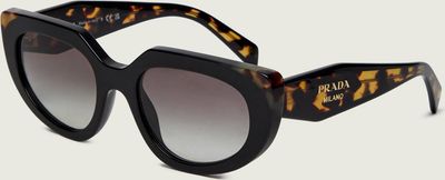 Okulary przeciwsłoneczne damskie PRADA ze sklepu: Gomez Fashion Store w kategorii: Okulary przeciwsłoneczne damskie - zdjęcie 874714-BD9-10338_PP262W000003333