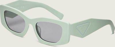 Okulary przeciwsłoneczne damskie PRADA ze sklepu: Gomez Fashion Store w kategorii: Okulary przeciwsłoneczne damskie - zdjęcie 874714-BD9-10338_PP262W000004339
