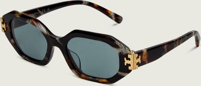 Okulary przeciwsłoneczne damskie na lato TORY BURCH ze sklepu: Gomez Fashion Store w kategorii: Okulary przeciwsłoneczne damskie - zdjęcie 874714-BD9-10338_TO262W000082A38