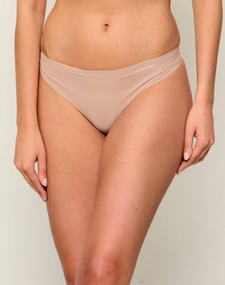Majtki damskie bez wzorów Calvin Klein Underwear ze sklepu: Gomez Fashion Store w kategorii: Majtki damskie - zdjęcie 874714-BD9-10338_CU262W000039A74