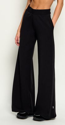 Spodnie damskie jesienne EA7 ze sklepu: Gomez Fashion Store w kategorii: Spodnie damskie - zdjęcie 874714-BD9-10338_E7265W000009C51