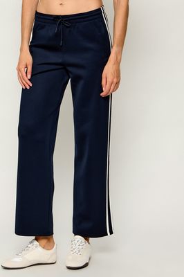 Spodnie damskie jesienne GUESS ACTIVE ze sklepu: Gomez Fashion Store w kategorii: Spodnie damskie - zdjęcie 874714-BD9-10338_GV264W000005E93