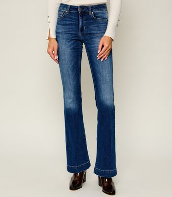 Jeansy damskie w miejskim stylu Liu Jo ze sklepu: Gomez Fashion Store w kategorii: Jeansy damskie - zdjęcie 874714-BD9-10338_LJ264W00004850Q