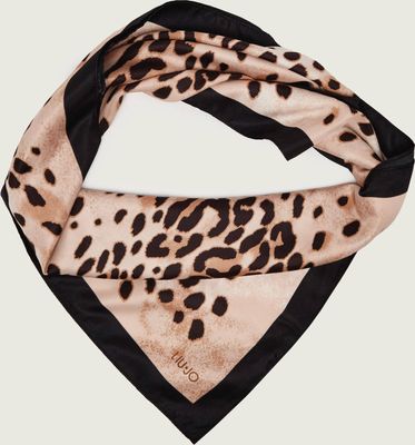 Szalik/chusta Liu Jo ze sklepu: Gomez Fashion Store w kategorii: Szaliki i chusty damskie - zdjęcie 874714-BD9-10338_LC265W00017622V