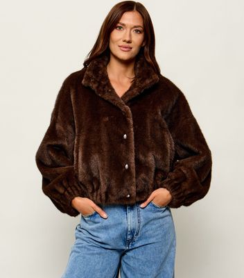 Futro damskie Weekend MaxMara ze sklepu: Gomez Fashion Store w kategorii: Futra damskie - zdjęcie 874714-BD9-10338_MW264W000020001