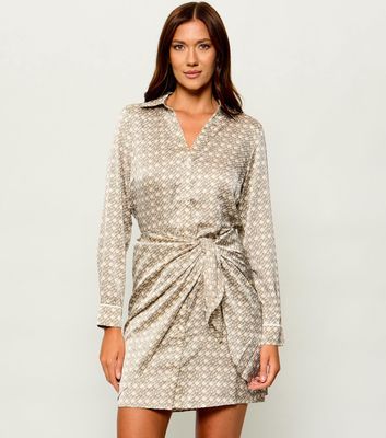 Sukienka casual Guess ze sklepu: Gomez Fashion Store w kategorii: Sukienki - zdjęcie 874714-BD9-10338_GJ264W00004926E