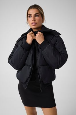 Kurtka damska GUESS ACTIVE ze sklepu: Gomez Fashion Store w kategorii: Kurtki damskie - zdjęcie 874714-BD9-10338_GV265W000032046