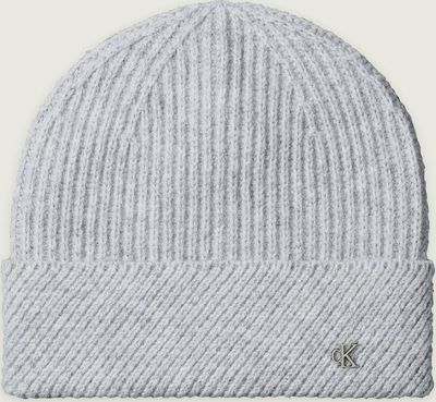 Czapka zimowa damska Calvin Klein ze sklepu: Gomez Fashion Store w kategorii: Czapki zimowe damskie - zdjęcie 874714-BD9-10338_CK265W00001614V