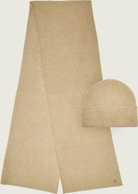 Calvin Klein - Czapka zimowa damska ze sklepu: Gomez Fashion Store w kategorii: Czapki zimowe damskie