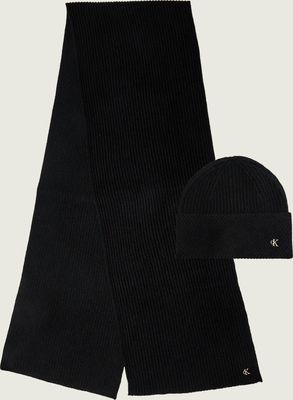 Czapka zimowa damska Calvin Klein ze sklepu: Gomez Fashion Store w kategorii: Czapki zimowe damskie