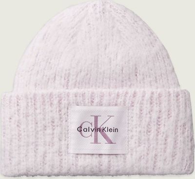 Czapka zimowa damska Calvin Klein ze sklepu: Gomez Fashion Store w kategorii: Czapki zimowe damskie - zdjęcie 874714-BD9-10338_CK265W00005915V