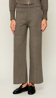 Spodnie damskie Calvin Klein ze sklepu: Gomez Fashion Store w kategorii: Spodnie damskie - zdjęcie 874714-BD9-10338_CK265W00009840V