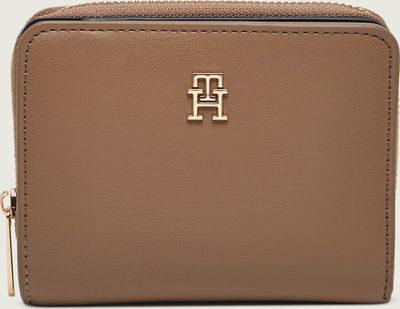 Portfel damski Tommy Hilfiger ze sklepu: Gomez Fashion Store w kategorii: Portfele damskie - zdjęcie 874714-BD9-10338_TH265W00021351V