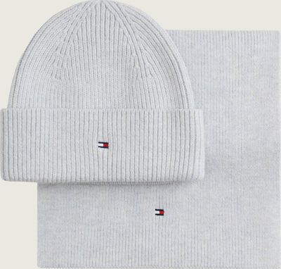 Czapka zimowa damska Tommy Hilfiger ze sklepu: Gomez Fashion Store w kategorii: Czapki zimowe damskie - zdjęcie 874714-BD9-10338_TH265W000227D63