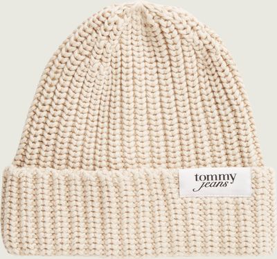 Czapka zimowa damska Tommy Jeans ze sklepu: Gomez Fashion Store w kategorii: Czapki zimowe damskie - zdjęcie 874714-BD9-10338_TM265W000002Z77