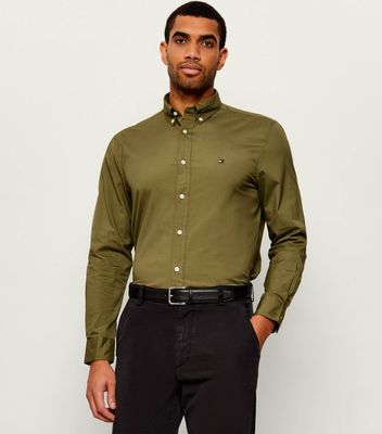 Koszula męska z klasycznym kołnierzykiem Tommy Hilfiger ze sklepu: Gomez Fashion Store w kategorii: Koszule męskie - zdjęcie 874714-BD9-10338_TH265M000079O24