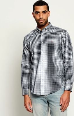 Koszula męska casual z klasycznym kołnierzykiem Tommy Hilfiger ze sklepu: Gomez Fashion Store w kategorii: Koszule męskie - zdjęcie 874714-BD9-10338_TH265M000104F37