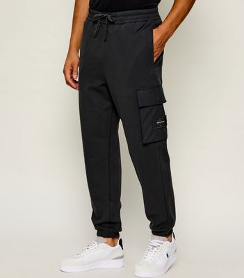 Spodnie męskie sportowe Calvin Klein Jeans ze sklepu: Gomez Fashion Store w kategorii: Spodnie męskie - zdjęcie 874714-BD9-10338_CJ265M000023Z07