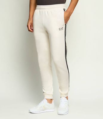 Spodnie męskie sportowe EA7 ze sklepu: Gomez Fashion Store w kategorii: Spodnie męskie - zdjęcie 874714-BD9-10338_E7265M000061G14