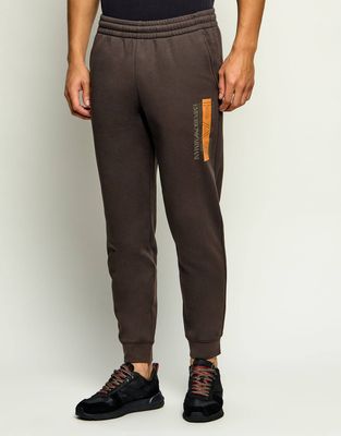 Spodnie męskie w sportowym stylu EA7 ze sklepu: Gomez Fashion Store w kategorii: Spodnie męskie - zdjęcie 874714-BD9-10338_E7265M000133H26