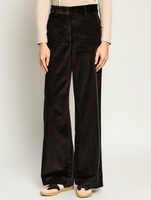 Spodnie damskie Weekend MaxMara ze sklepu: Gomez Fashion Store w kategorii: Spodnie damskie - zdjęcie 874714-BD9-10338_MW265W000068078