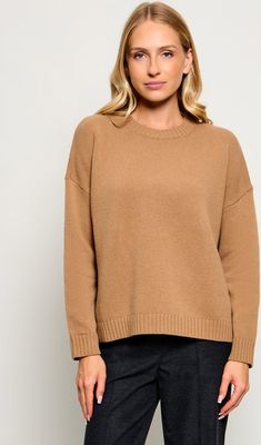 Sweter damski na zimę Weekend MaxMara ze sklepu: Gomez Fashion Store w kategorii: Swetry damskie - zdjęcie 874714-BD9-10338_MW265W000095003