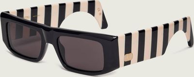 Valentino - Okulary przeciwsłoneczne damskie ze sklepu: Gomez Fashion Store w kategorii: Okulary przeciwsłoneczne damskie - zdjęcie 874714-BD9-10338_VO262W000056930