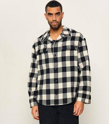 Koszula męska casual AMI Paris ze sklepu: Gomez Fashion Store w kategorii: Koszule męskie - zdjęcie 874714-BD9-10338_AI265M000022076