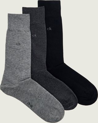 Skarpetki damskie bez wzorów Calvin Klein ze sklepu: Gomez Fashion Store w kategorii: Skarpetki damskie - zdjęcie 874714-BD9-10338_CK265M000163030