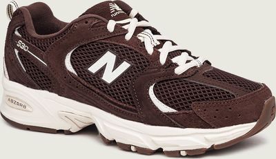 Buty sportowe damskie na wiosnę New Balance ze sklepu: Gomez Fashion Store w kategorii: Buty sportowe damskie - zdjęcie 874714-BD9-10338_NE265U000027062